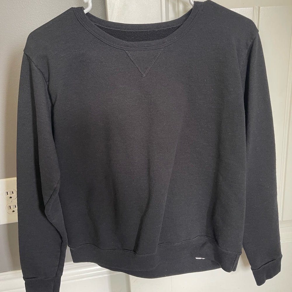 Hanes crew neck sweatshirt